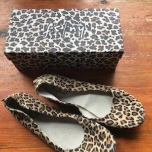 Fs ny Women's Suede Leopard Flat size 12M